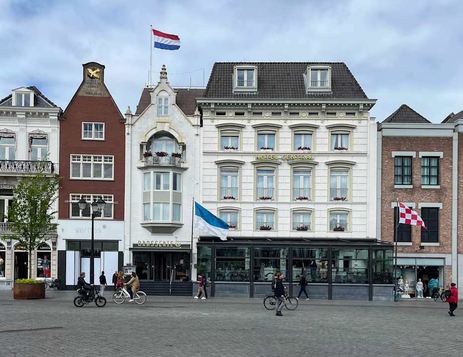 Außenansicht Golden Tulip Hotel Central