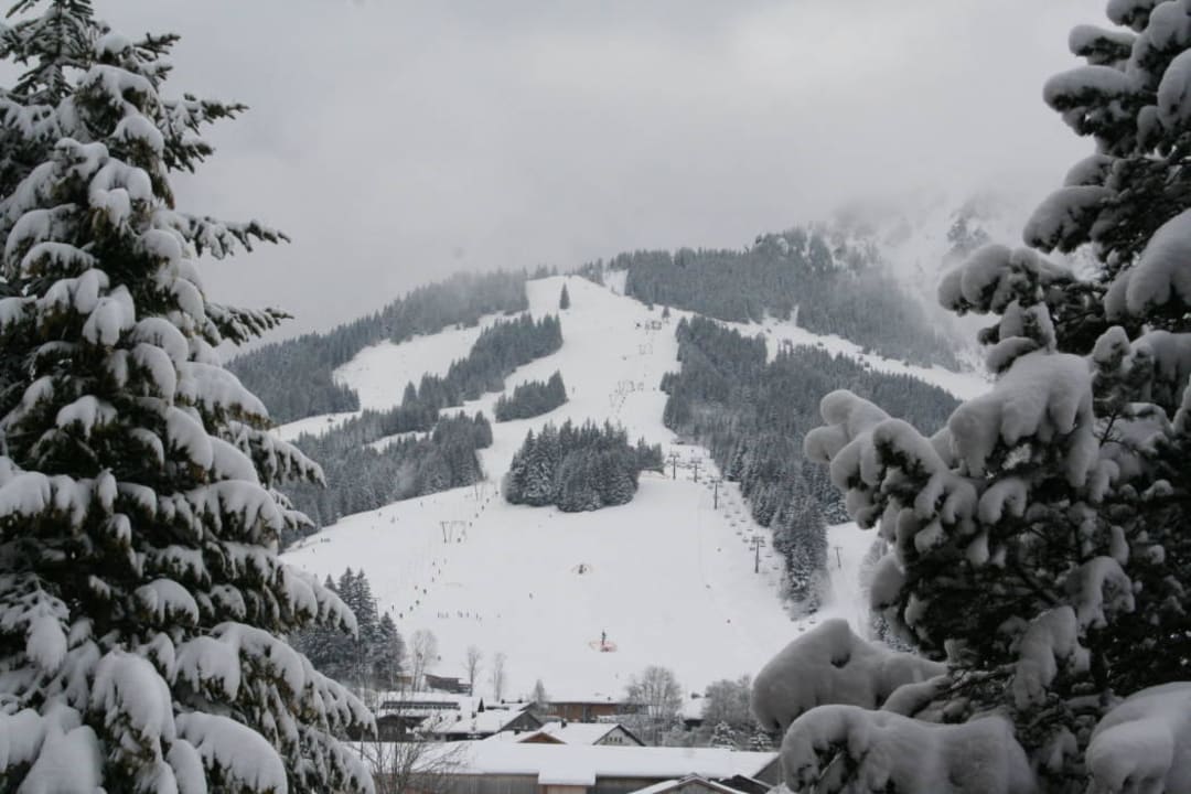 Blick vom Balon aus die Piste Berghotel Tirol