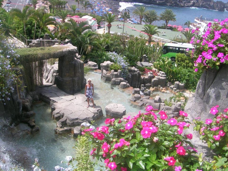 Wasserfall hinter Pool Landmar Playa La Arena