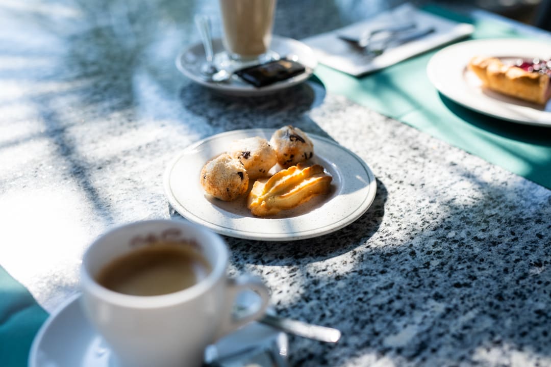 Gastro Ascona Lodge, Pool & Garden Retreat