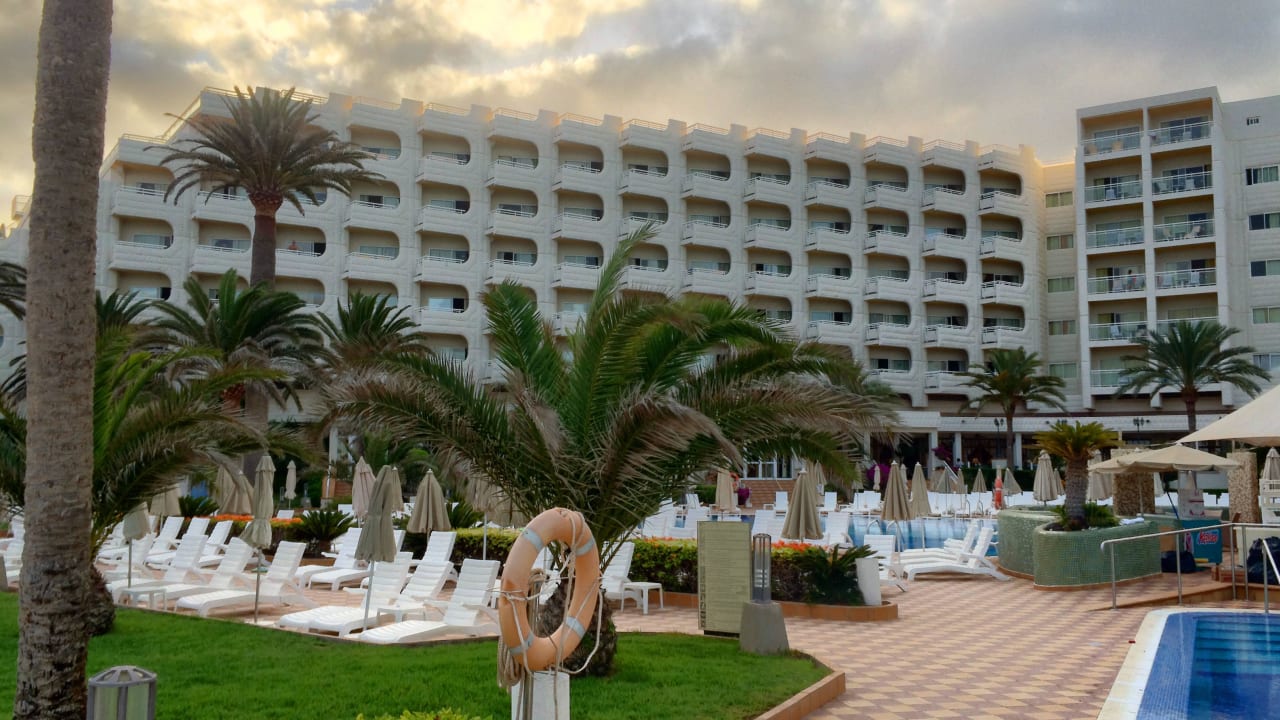 Liegen von Topqualität Hotel Riu Palace Tres Islas