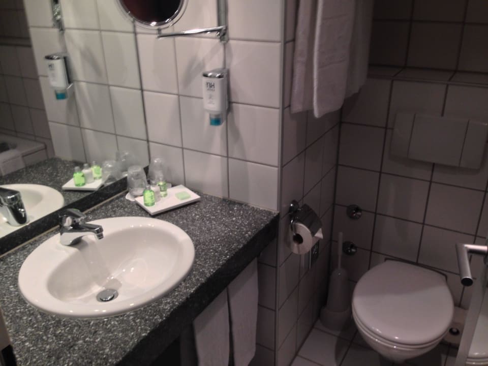 Bad Hotel NH Düsseldorf City
