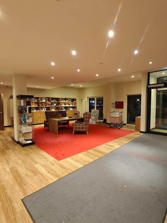 Lobby Santé Royale Warmbad Wolkenstein