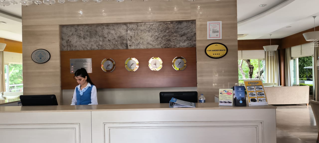 Lobby Can Garden Beach