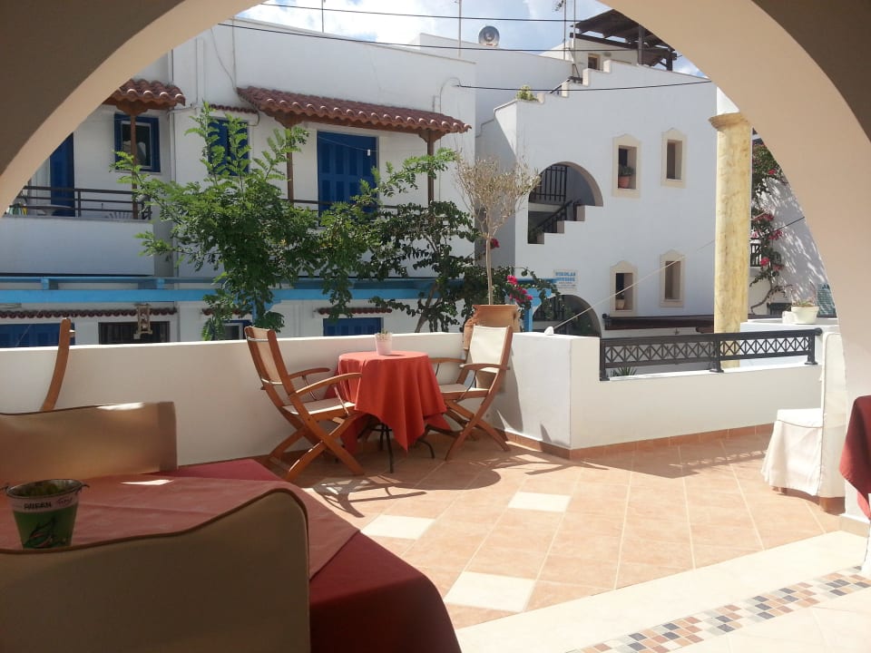 Frühstücksterrasse Hotel Artemis