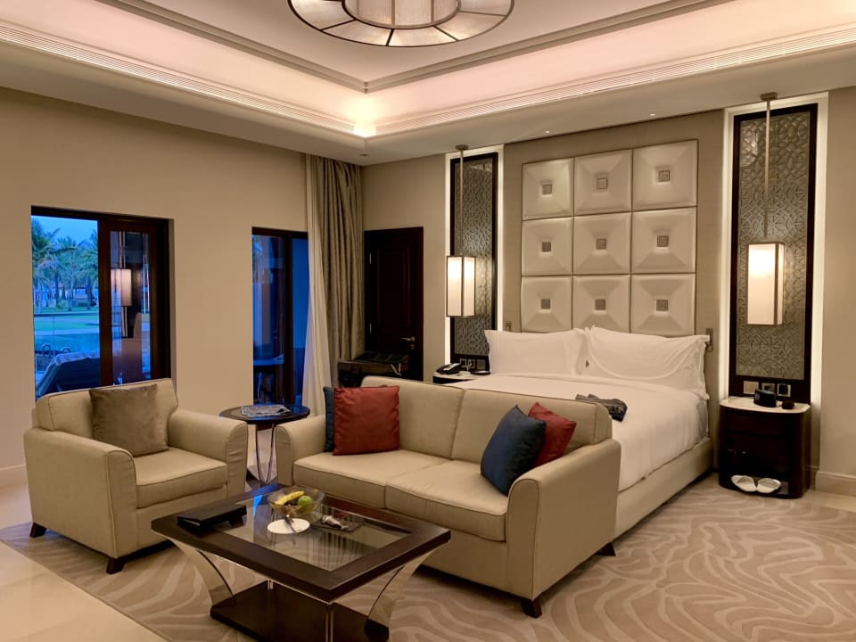 Zimmer Al Bustan Palace - A Ritz-Carlton Hotel