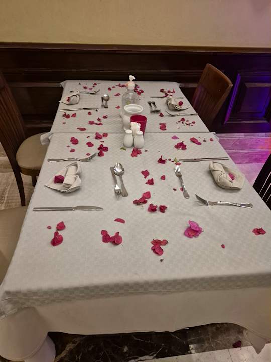 Gastro Serenity Alpha Beach