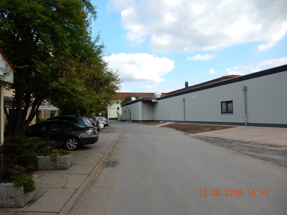 Parkplatz (links) Hotel Zum Steinhof