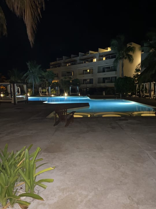 Pool Akumal Bay Beach & Wellness Resort