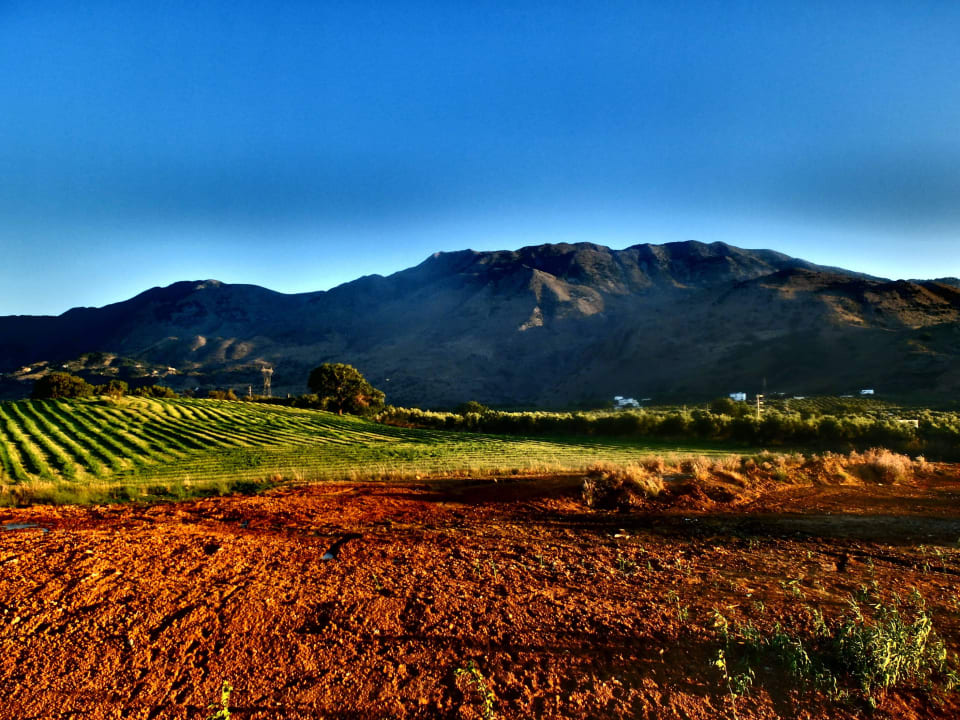 Rückseite vom Hotel Anemos Luxury Grand Resort