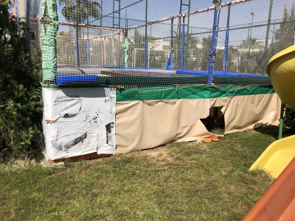 Trampolin, sehr gefährlich Hane Family Resort