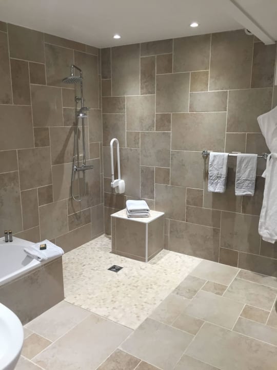 SDB HANDICAPE Hotel La Bastide De Tourtour