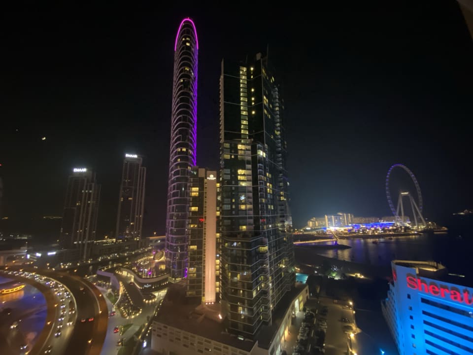 Ausblick Ramada Hotel and Suites by Wyndham Dubai JBR