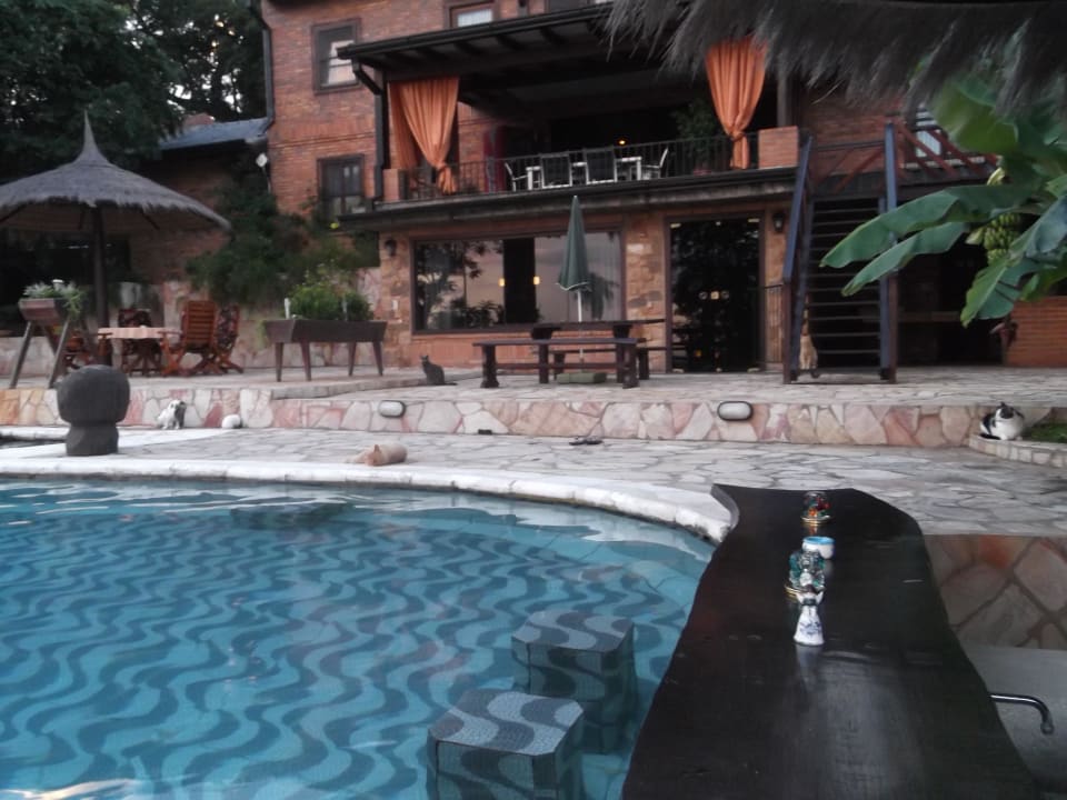Poolbar Bed & Breakfast El-Mirador