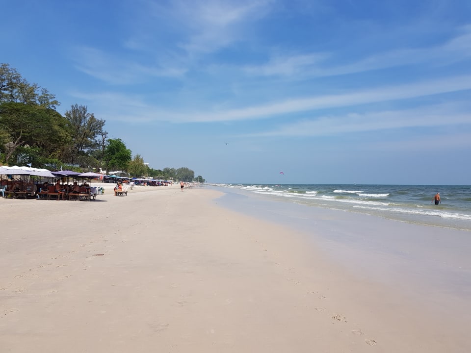 Strand Laksasubha Hua Hin