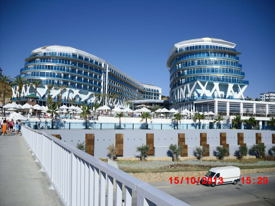 Vom Strand kommend Vikingen Infinity Resort & Spa
