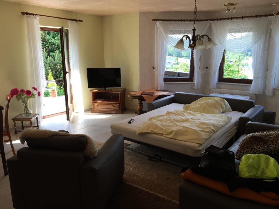 Wohnbereich mit weitere Schlafmöglichkeit Pension Bergblick