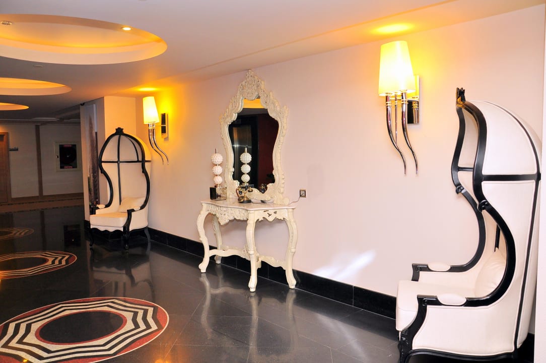 Коридоры отеля Hotel Delphin Imperial