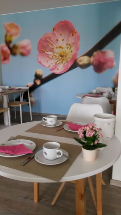 Bitte Platz nehmen, Frühstück ! Hotel Ostseeblick