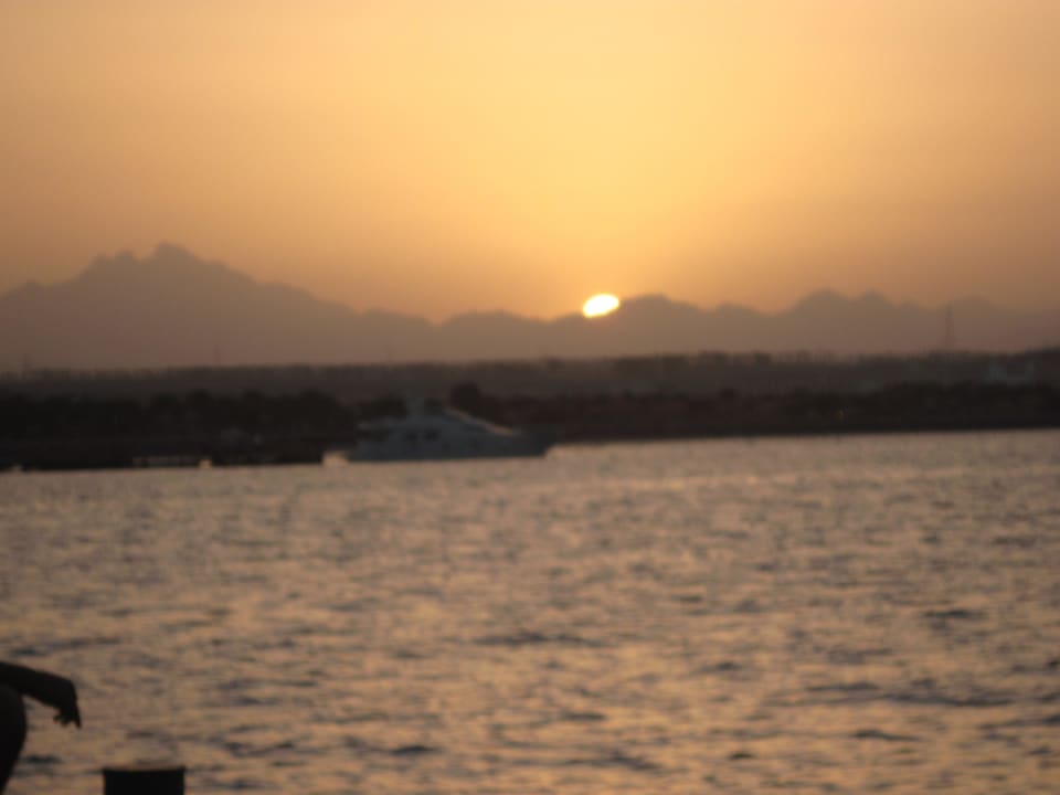 Закат Stella Beach Resort & Spa Makadi Bay