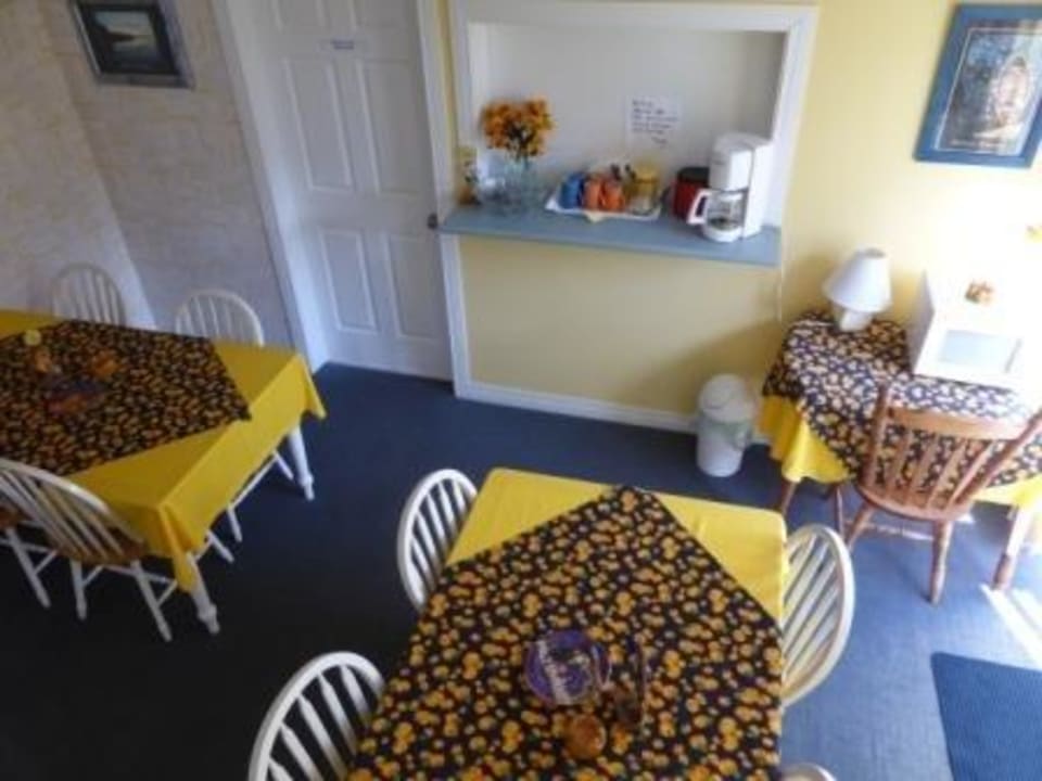 Esszimmer B&B A Marina Cove Inn