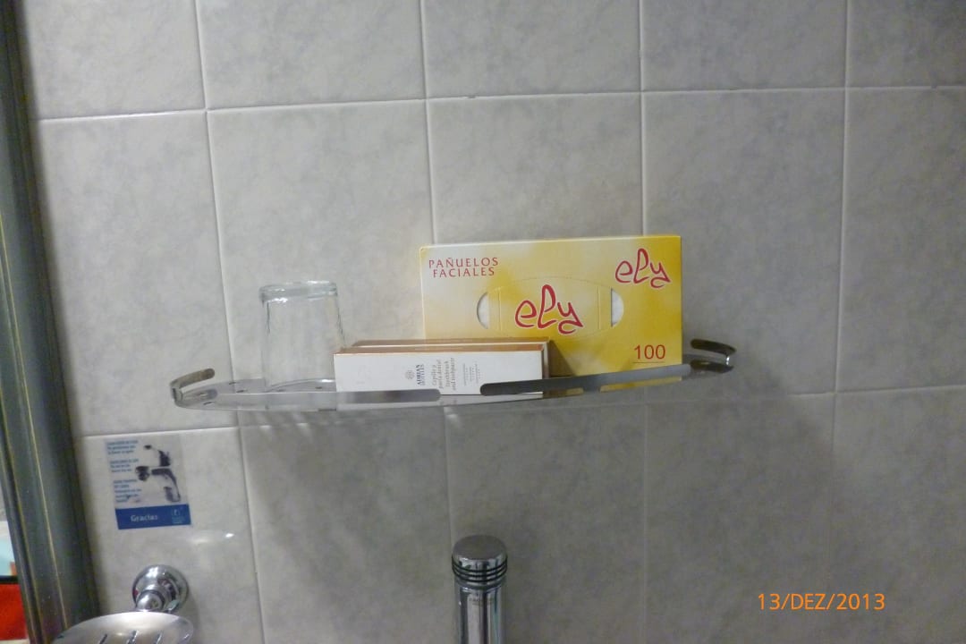 Ablage über der Toilette Adrián Hoteles Colón Guanahaní - Adults only