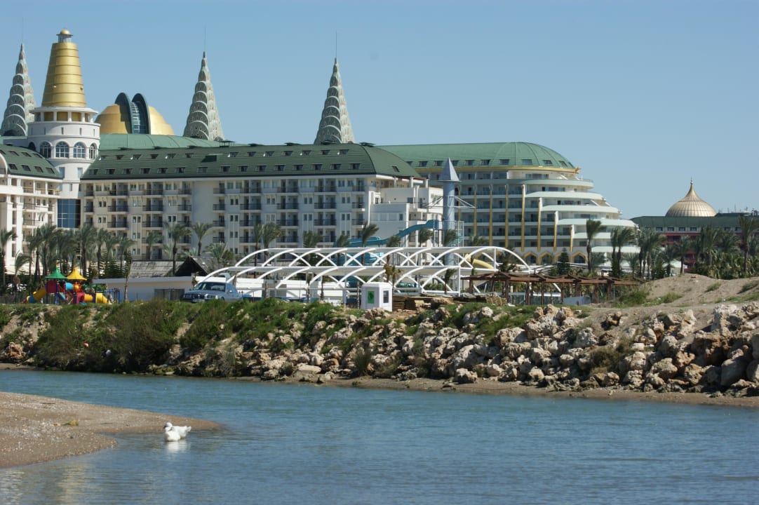 Im Vordergrund  Diva, dahinter imperial Hotel Delphin Imperial