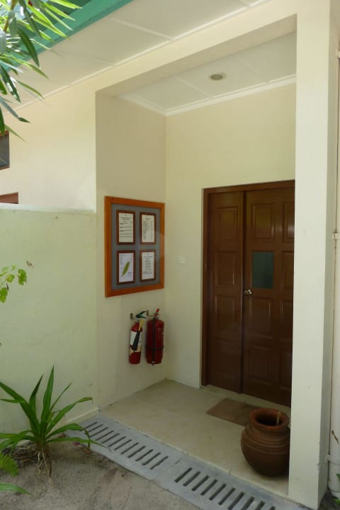 Eingang Doktor Vilamendhoo Island Resort & Spa