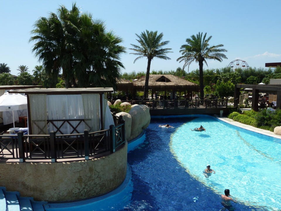 Poolanlage mit Privatbereich Fame Residence Lara & Spa