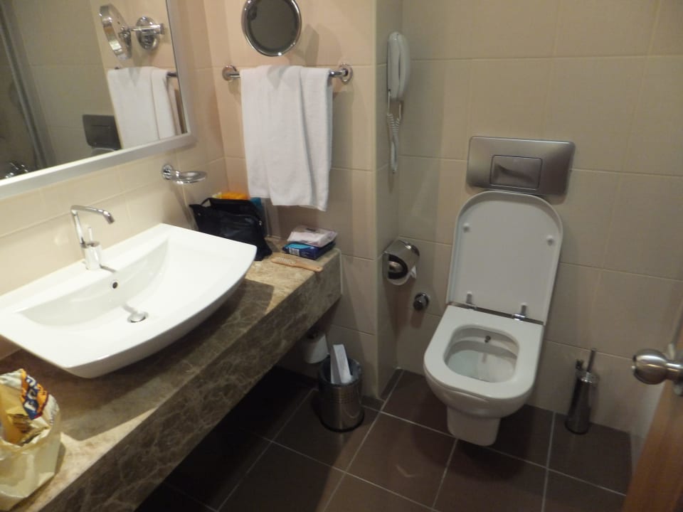 Badezimmer im Familienzimmer Trendy Palm Beach (Adults Only, 16+)