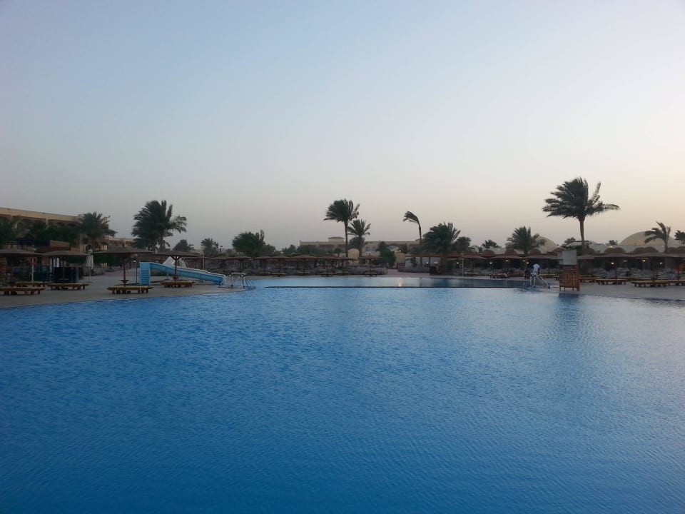 Wunderschöne Poolanlage Desert Rose