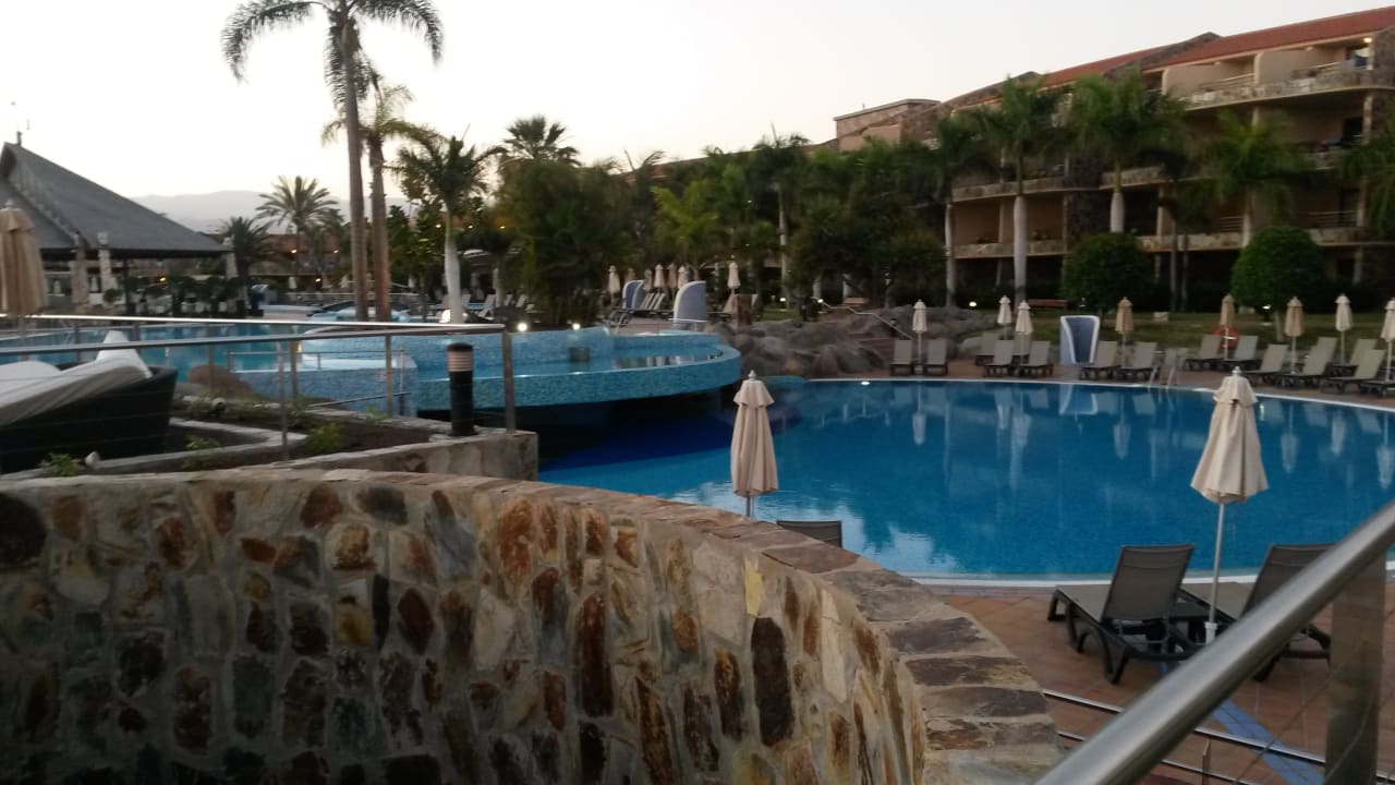 Pool H10 Playa Meloneras Horizons Collection