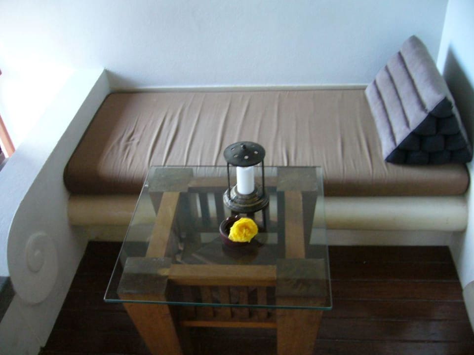 Liegefläche am Balkon Pavilion Samui Villas & Resort