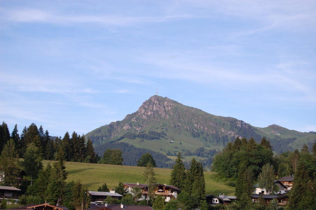 Ausblick vom Zimmer (Straßenseite) Lisi Family Hotel Reith bei Kitzbühel