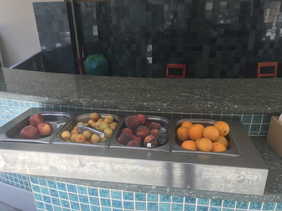 Snack Platz  Club Grand Side