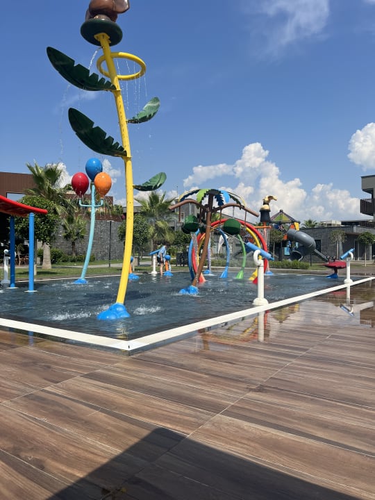 Pool Jacaranda Luxury Resort