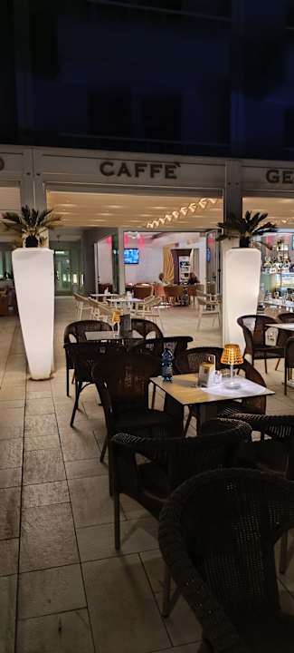 Außenansicht Hotel Montecarlo