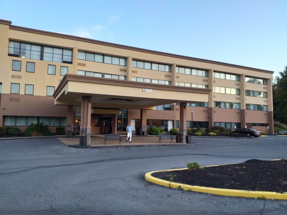Außenansicht Best Western Plus Hotel Reading Inn & Suites