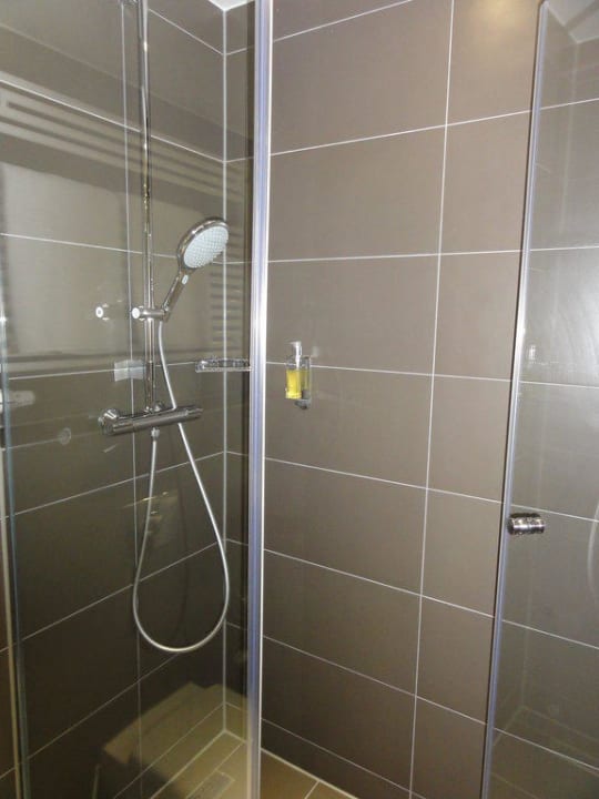 Dusche DORMERO Hotel Hannover