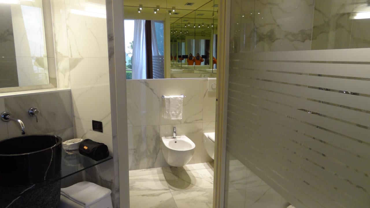 Das nenn ich mal ein Bad! Garda Suite Hotel - Tonelli Hotels