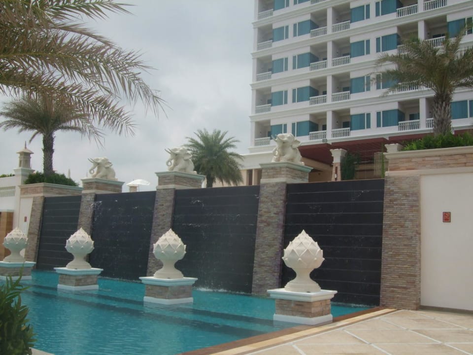 Der Pool Hotel Grand Pacific Sovereign Resort & Spa