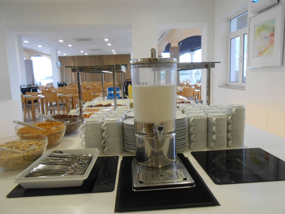 Frühstück Hotel Eden Villas and Apartments