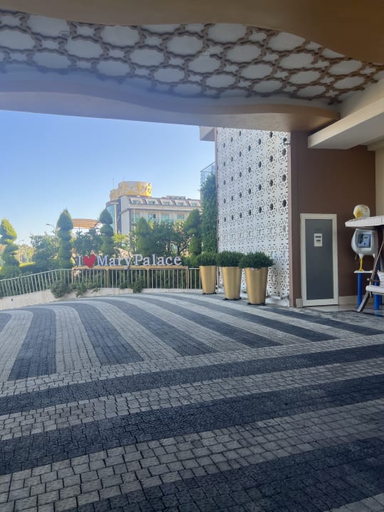 Lobby Mary Hotel Side