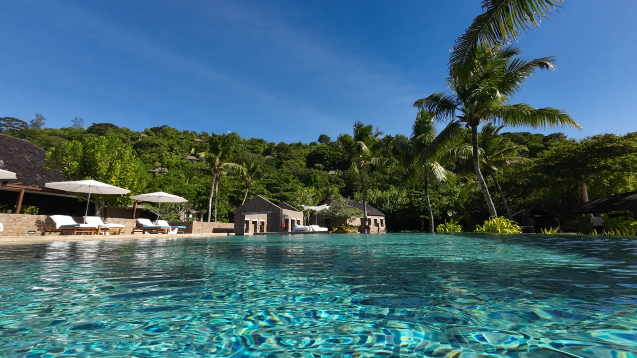 Pool Four Seasons Resort Seychelles