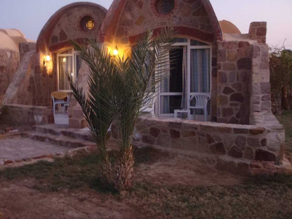 Dies sind Bungalows Pensée Royal Garden Beach Resort