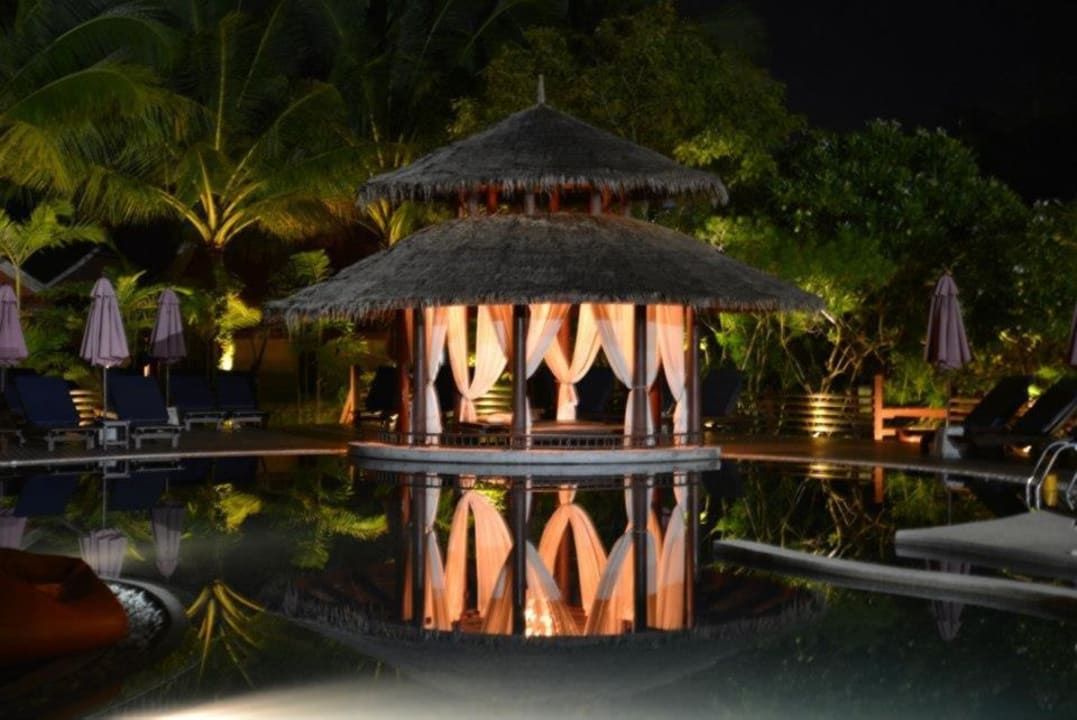 Bei Nacht Khaolak Laguna Resort