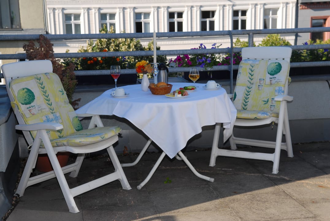 Terrasse Hotel Delta Berlin