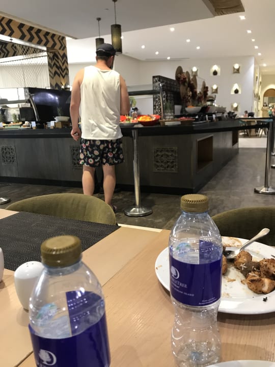 Gastro DoubleTree by Hilton Resort & Spa Marjan Island