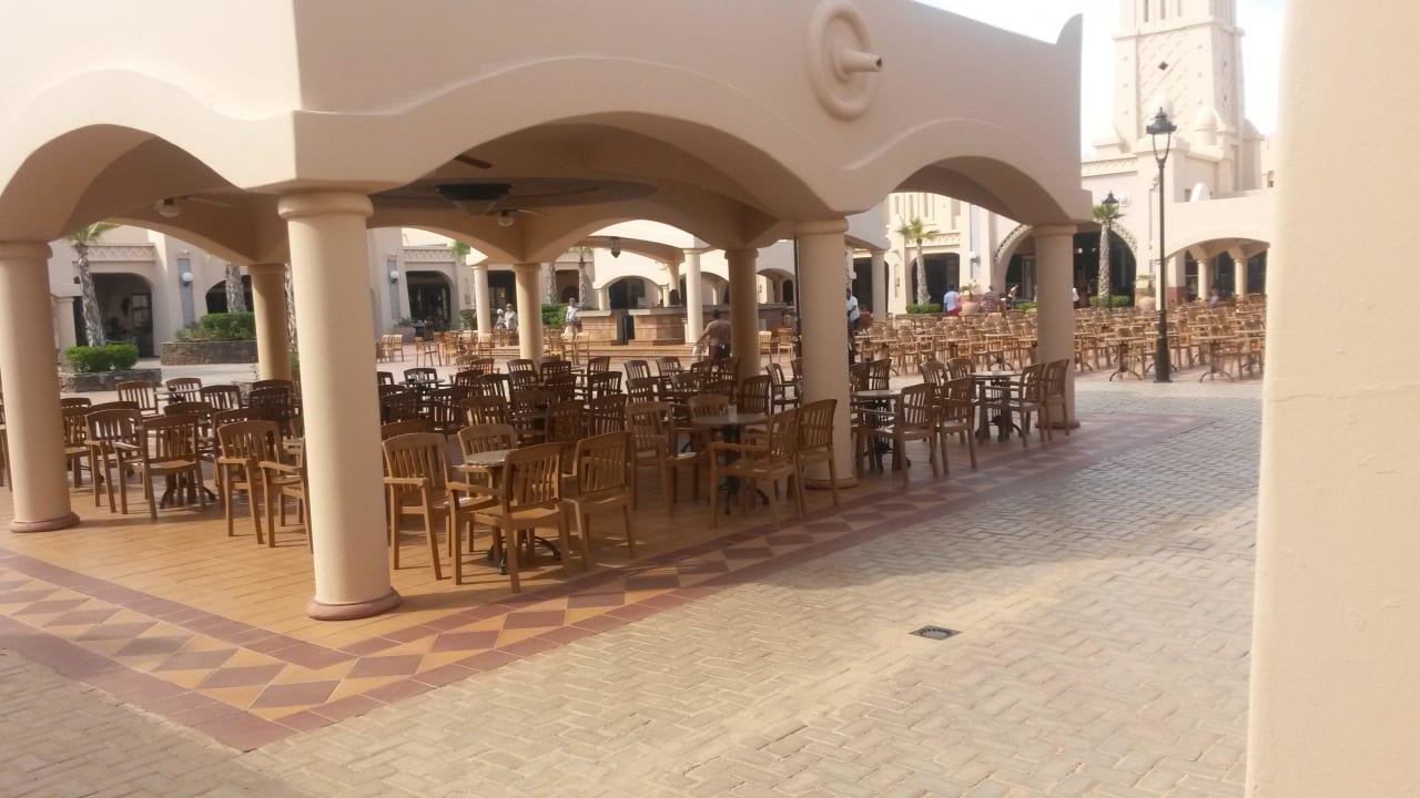 Innenhof Hotel Riu Touareg