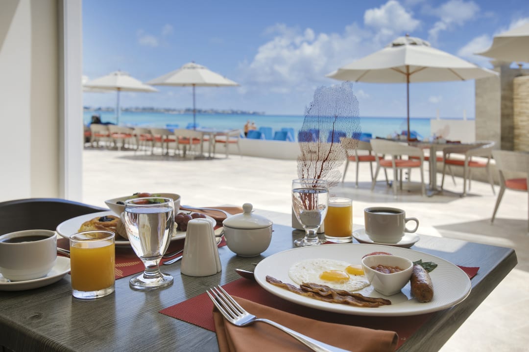 Gastro Sea Breeze Beach House - All Inclusive